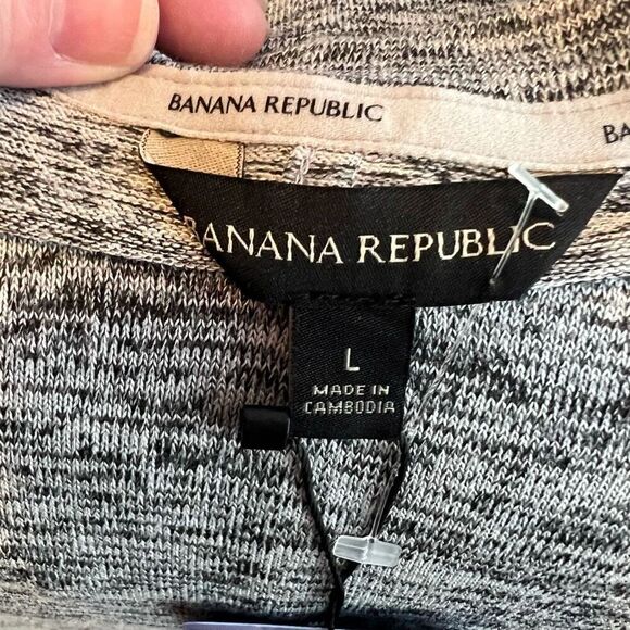 Banana Republic NWT Long Sleeve Gray Super Soft Top Size Large - Picture 4 of 6